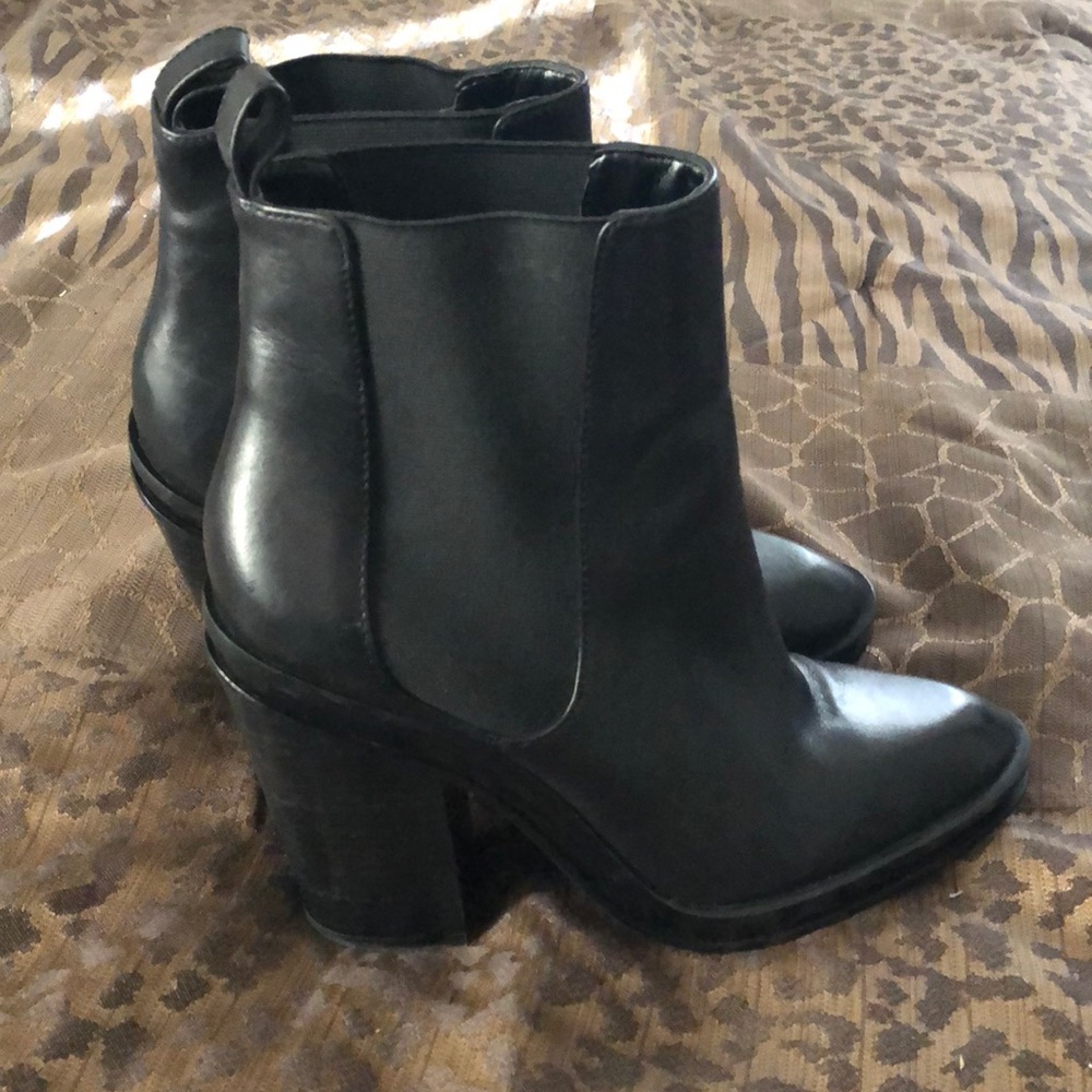 ALDO Booties - Picture 2 of 6